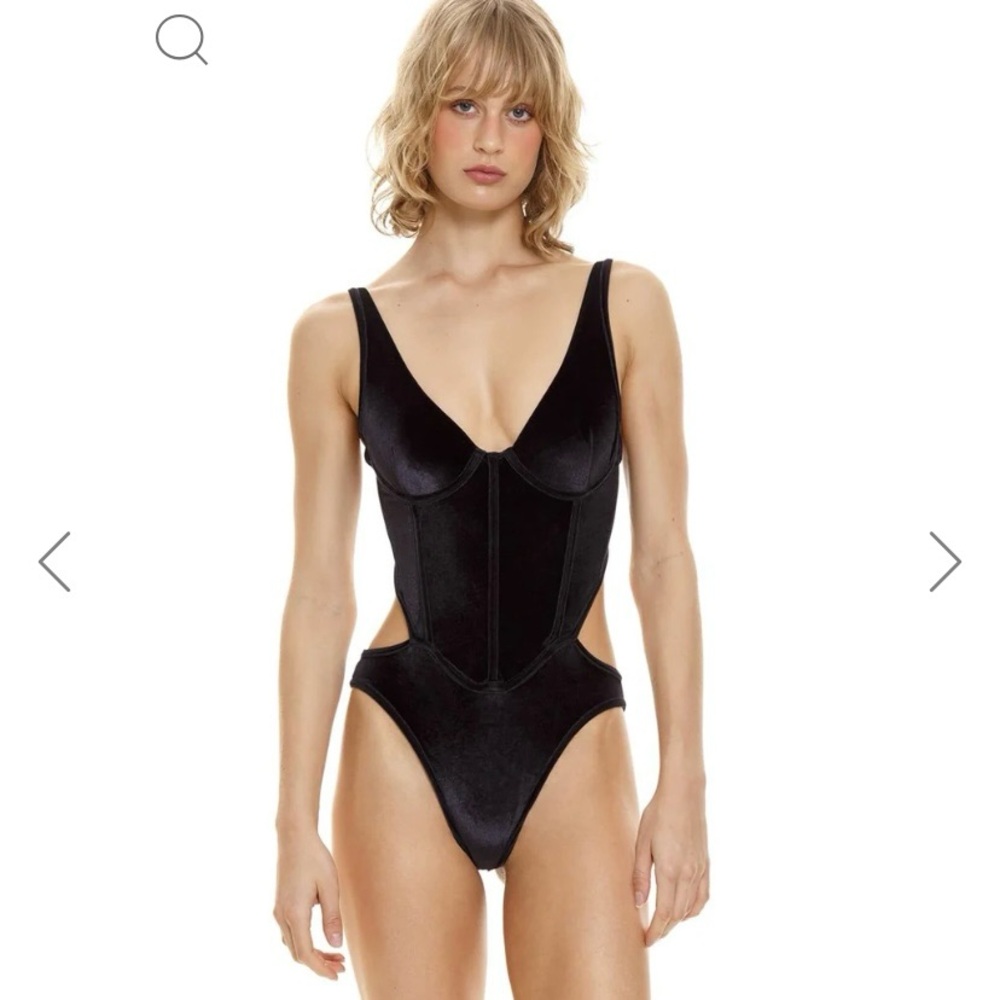 ~sold~NWT Agua Bendita Velvet Cut- Out Open Back Tanin Bodysuit - Picture 3 of 9